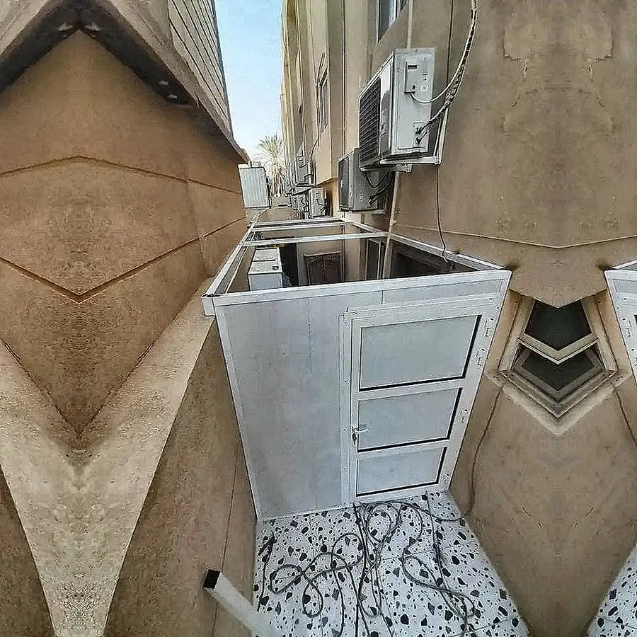 ساندوتش بانل للجلسات والملاحق الخارجية بالرياض